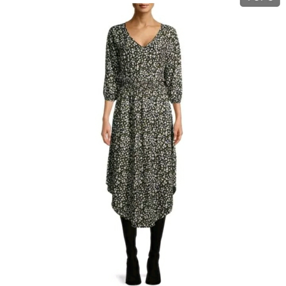 Time & Tru Woven Smocked Dress. Black Floral. Size Medium. NWT